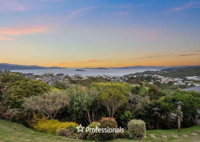  at 9 Lemonwood Grove, Maungaraki, Lower Hutt