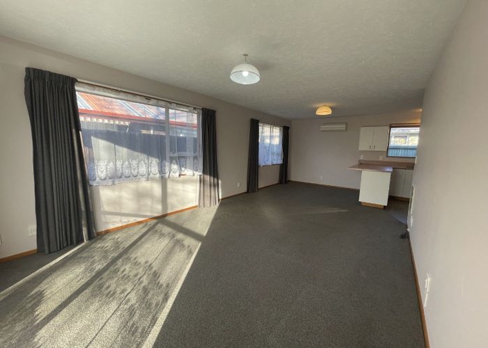  at 2/42 Division Street, Riccarton, Christchurch City, Canterbury