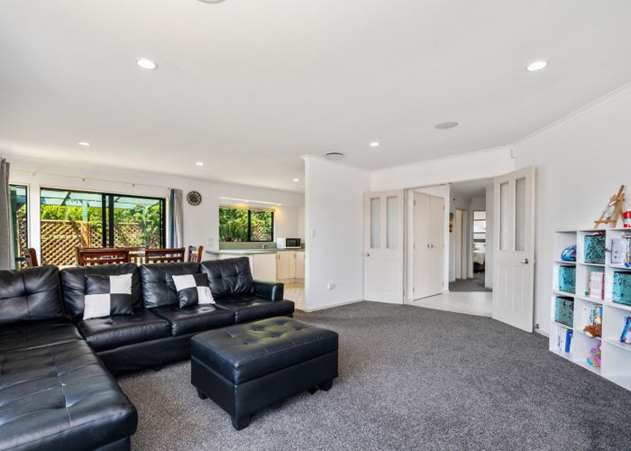  at 14 Meadowviews Drive, Welcome Bay, Tauranga