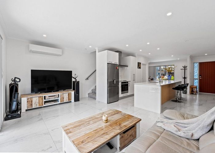  at 53 Glidepath Road, Hobsonville, Waitakere City, Auckland