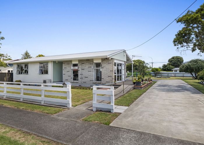  at 32 Grey Street, Normanby, Hawera