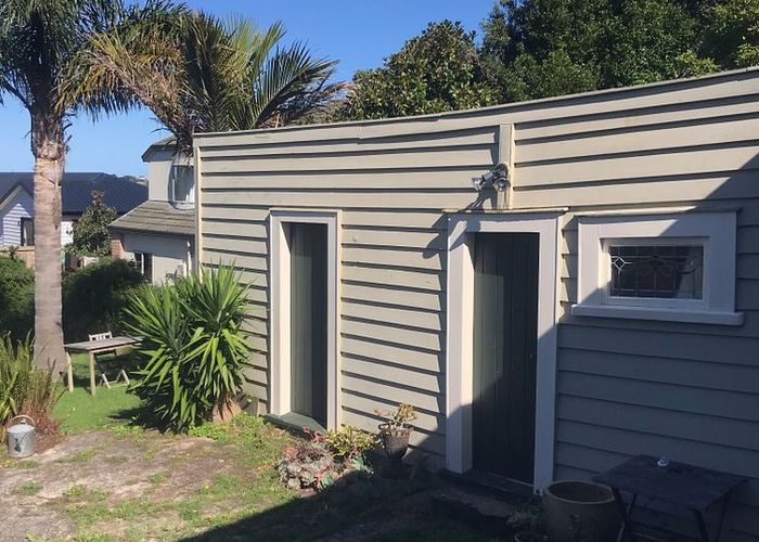  at 2/12 Highland Road, Mount Albert, Auckland City, Auckland