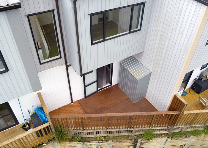  at 132E Tiriwa Drive, Massey, Waitakere City, Auckland