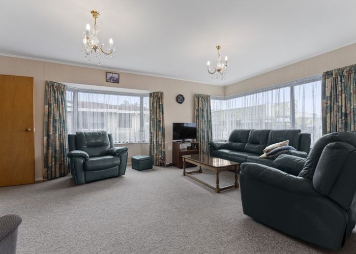  at 2/478 Devon Street East, Strandon, New Plymouth