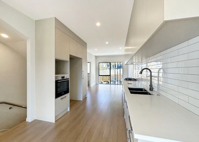  at 9/28 Ludlow Terrace, Totara Vale, North Shore City, Auckland