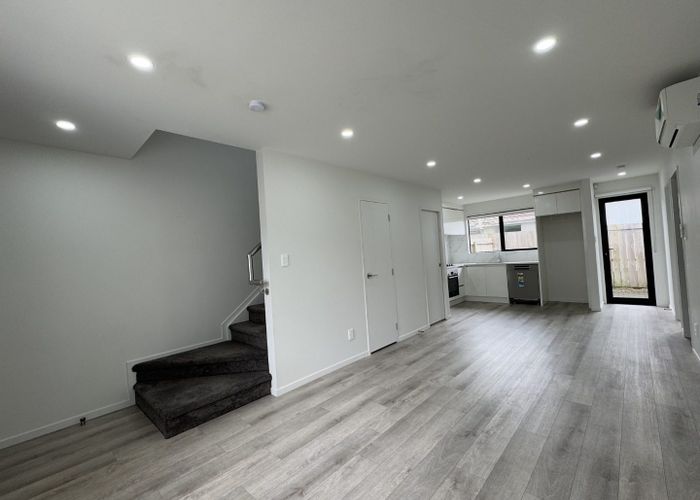  at 4/30 Arnwood Street, Manurewa, Manukau City, Auckland