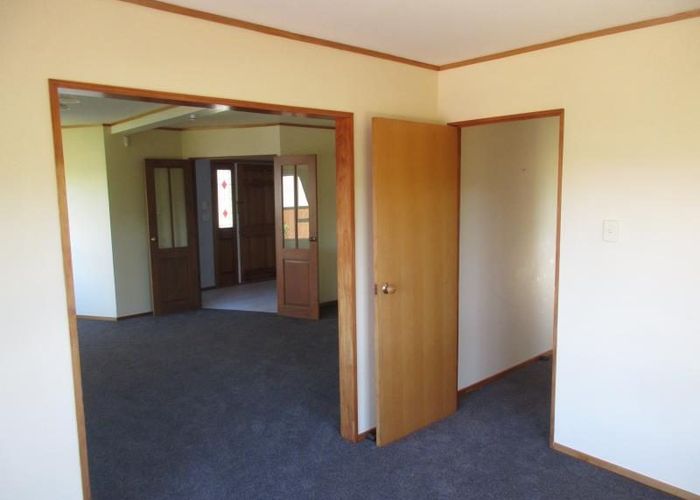  at 25 Molyneux Close, Whitby, Porirua, Wellington