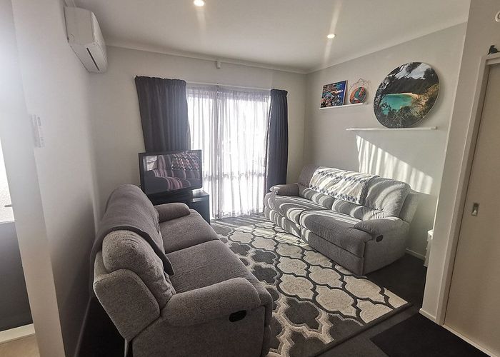  at 35 Tonuitanga Street, Weymouth, Manukau City, Auckland