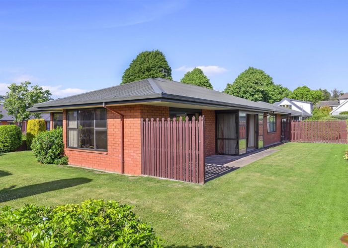 Free property data for 2/2 Thorrington Road, Cashmere, Christchurch