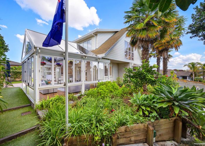  at 33 Simmental Crescent, Somerville, Auckland
