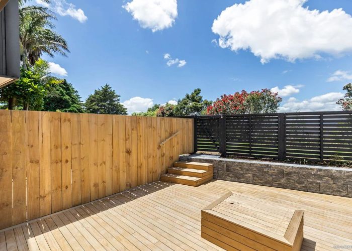  at 6/24 Carnoustie Drive, Wattle Downs, Manukau City, Auckland