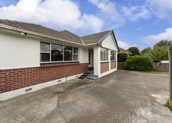  at 39 Acacia Avenue, Upper Riccarton, Christchurch