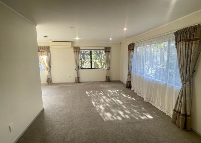  at 9 Drysdale Place, Somerville, Manukau City, Auckland