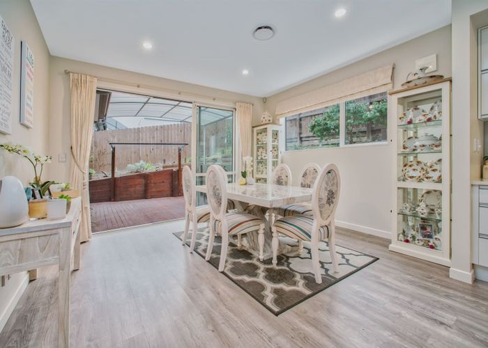  at 11 San Casello Rise, Henderson, Auckland