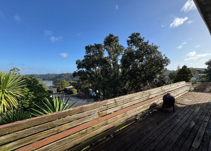  at 18 Pemberton Avenue, Bayview, North Shore City, Auckland