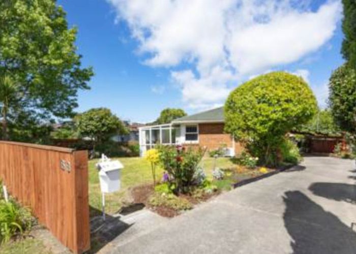  at 63 La Rosa Street, Green Bay, Auckland