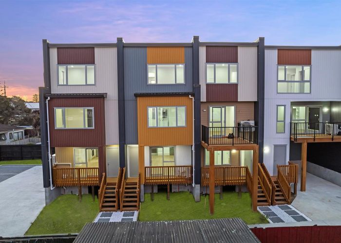  at 1-9/8 Reeves Avenue, Papatoetoe, Manukau City, Auckland