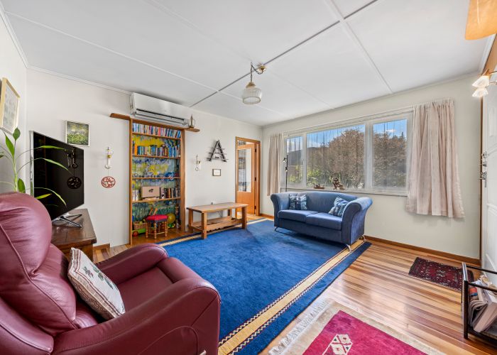  at 33 Shackleton Grove, Stokes Valley, Lower Hutt