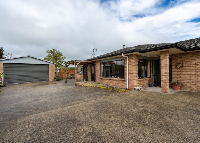  at 25 Catalina Drive, Melville, Hamilton