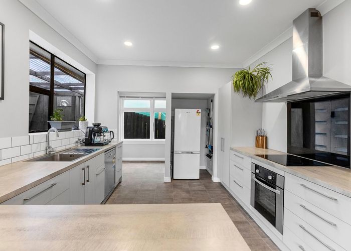  at 21 Manchester Street, Bradford, Dunedin, Otago