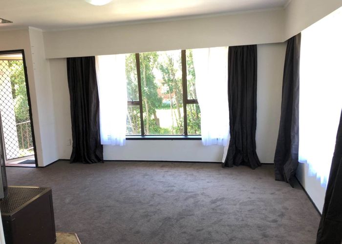  at 2/10 Landseer Place, Blockhouse Bay, Auckland City, Auckland