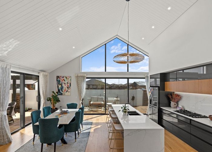  at 34 Evelyn Crescent, Marshland, Christchurch City, Canterbury