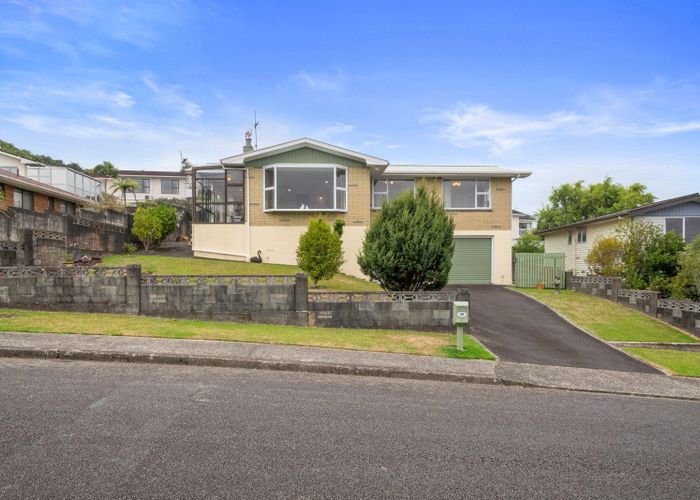  at 20 Sunnyview Drive, Brown Owl, Upper Hutt