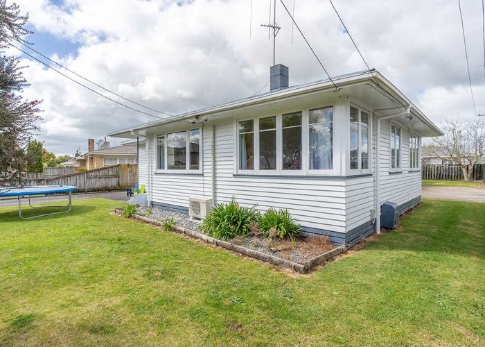 at 10  Vesty Avenue, Hillcrest, Hamilton, Waikato