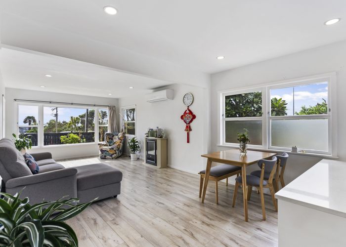 at 692 East Coast Road, Pinehill, North Shore City, Auckland