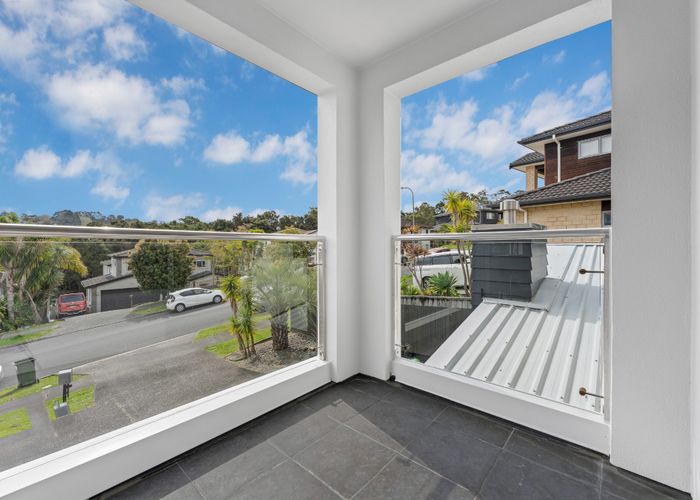  at 14 Springvale Drive, Albany, North Shore City, Auckland