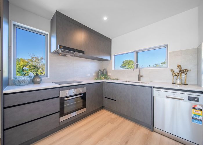  at 26A Trojan Crescent, New Lynn, Waitakere City, Auckland