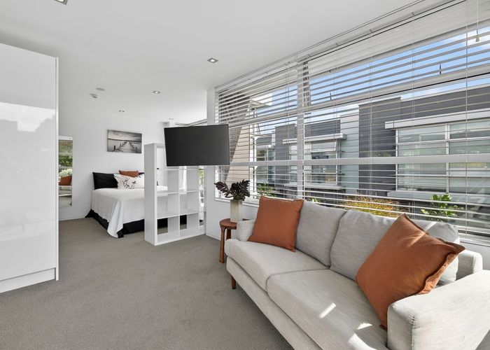  at 8/8A Settlers Crescent, Ferrymead, Christchurch City, Canterbury