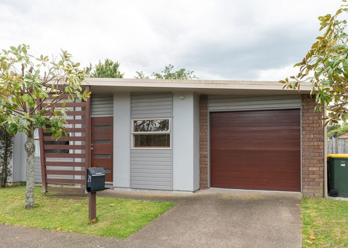  at 21/46 Peachgrove Road, Hamilton East, Hamilton