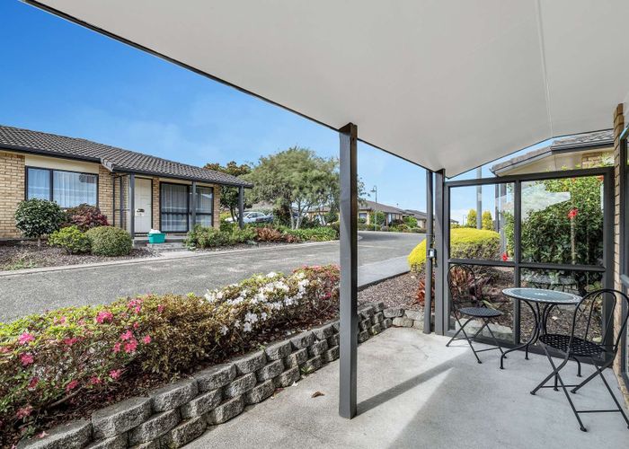  at 14/197 Royal Road, Massey, Waitakere City, Auckland
