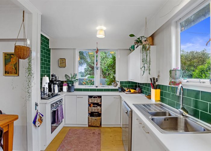  at 11 Roretana Drive, Athenree, Waihi Beach