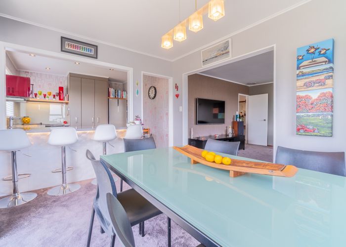  at 5 Hillview Crescent, Paparangi, Wellington