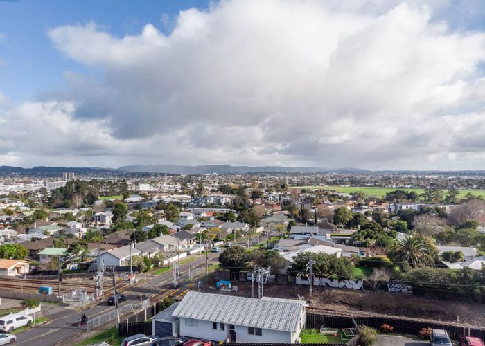  at 11 Chalmers Street, Avondale, Auckland City, Auckland