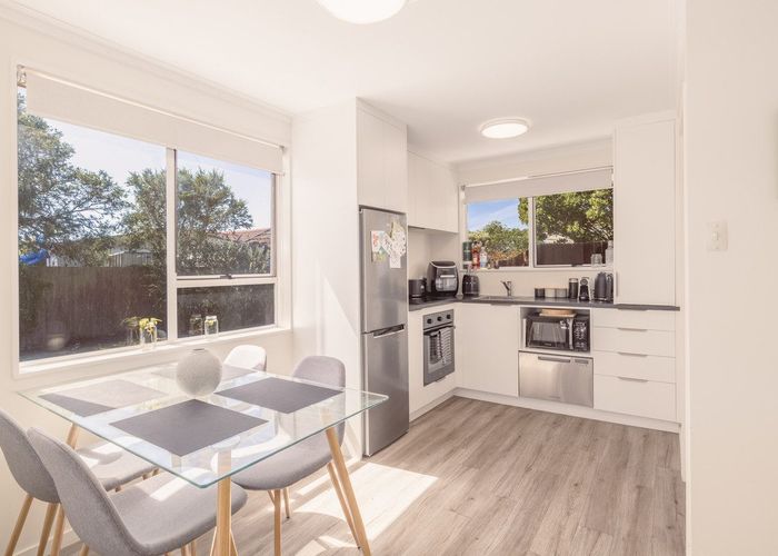  at 2/90 Queenspark Drive, Parklands, Christchurch