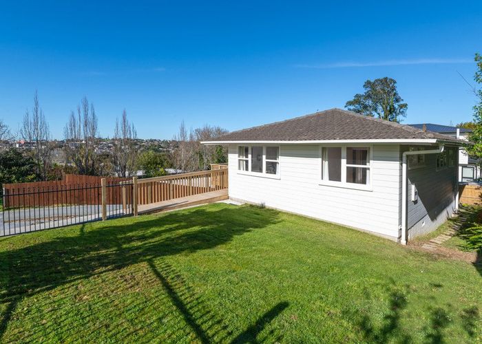  at 3 Gladys Avenue, Glenfield, North Shore City, Auckland