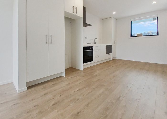  at 6/4 Mead Street, Avondale, Auckland City, Auckland