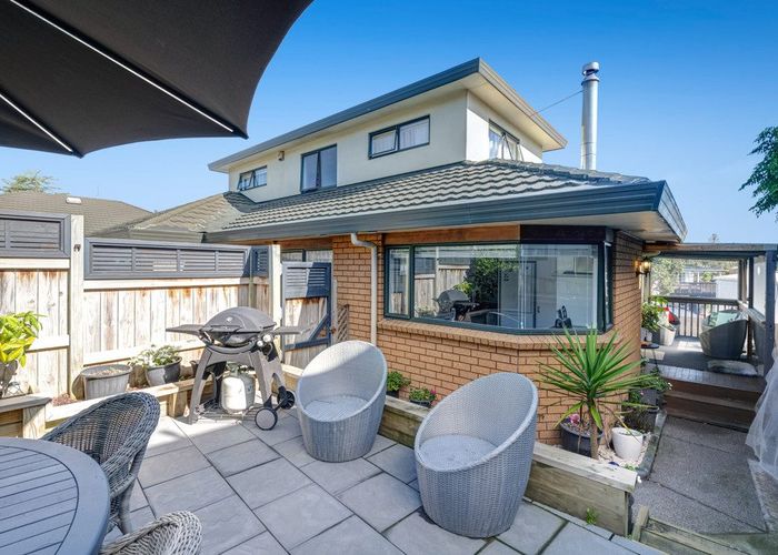  at 2/12 Sundown Avenue, Manly, Rodney, Auckland