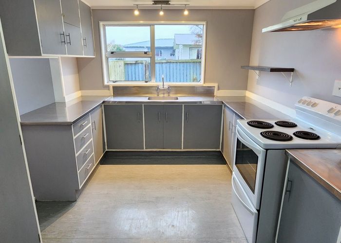  at 42 Fairfield Road, Hawera