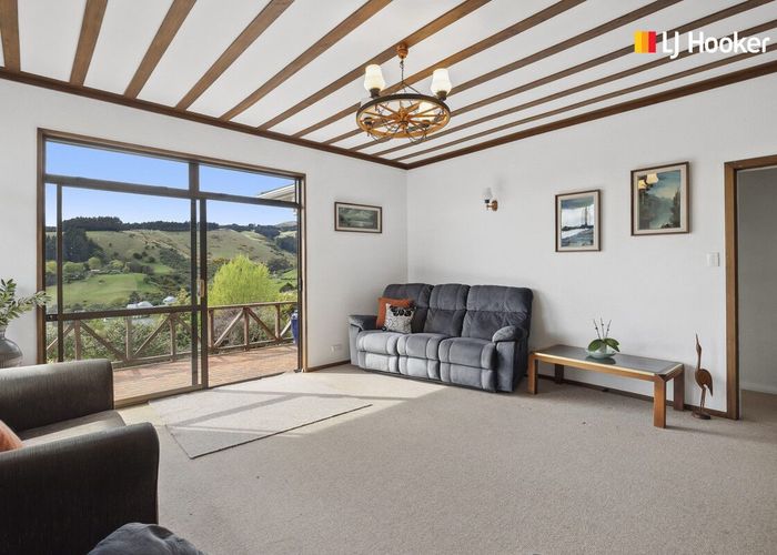  at 9 Featherston Street, Macandrew Bay, Dunedin