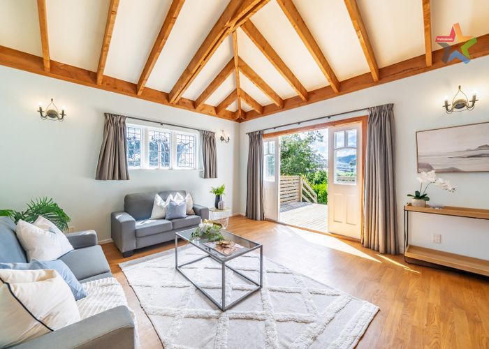  at 8B Awamutu Grove, Waiwhetu, Lower Hutt, Wellington
