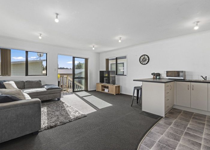  at 79 Watling Street, Gate Pa, Tauranga