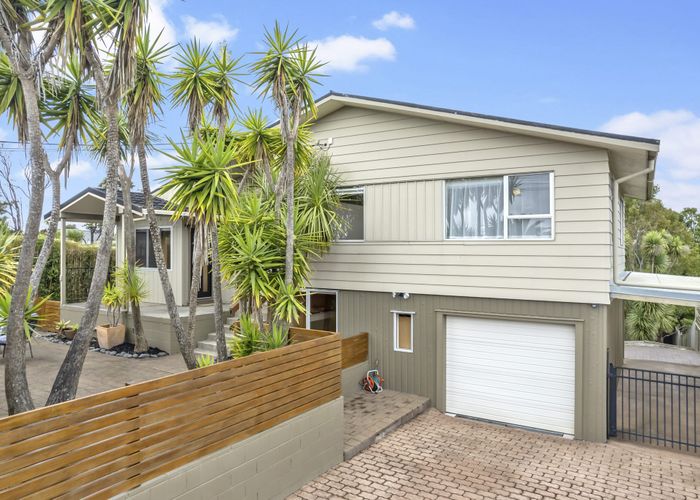  at 1058 Scenic Drive North, Swanson, Auckland