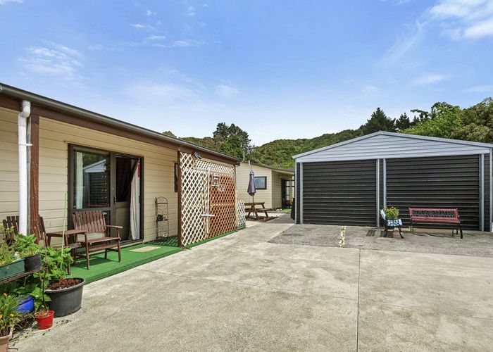  at 11 Wainuiomata Road, Wainuiomata, Lower Hutt, Wellington