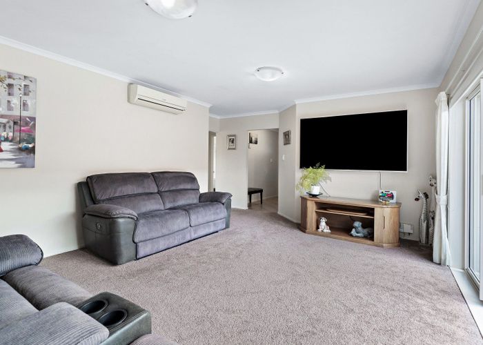  at 6 Harobed Place, Weymouth, Manukau City, Auckland
