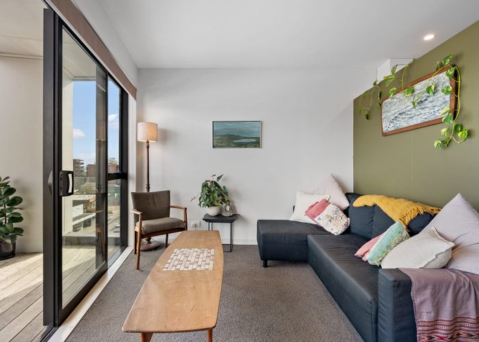  at 302/1904 Great North Road, Avondale, Auckland City, Auckland
