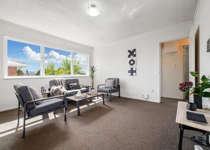  at 2/219 Swanson Road, Henderson, Waitakere City, Auckland